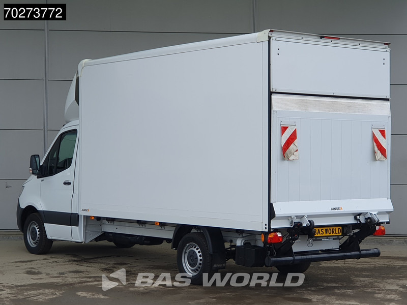 Mercedes-Benz Sprinter 317 CDI Automaat Bakwagen Laadklep Camera Airco Koffer Meubelbak 20m3 Airco - Фургон с закрытым кузовом: фото 2 Mercedes-Benz Sprinter 317 CDI Automaat Bakwagen Laadklep Camera Airco Koffer Meubelbak 20m3 Airco - Фургон с закрытым кузовом: фото 2