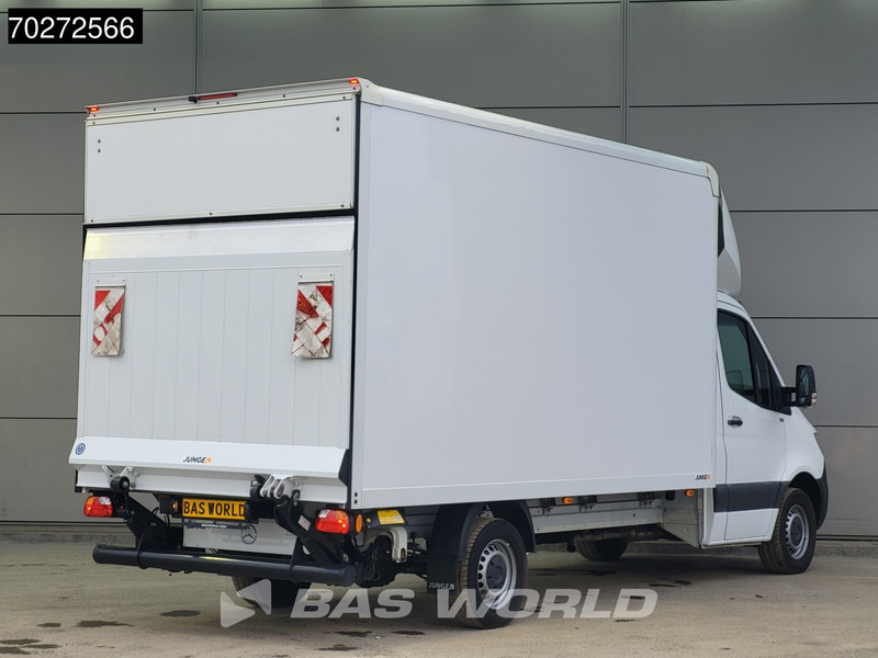 Mercedes-Benz Sprinter 317 CDI Bakwagen Automaat Laadklep Camera Meubelbak Koffer LBW 20m3 Airco - Фургон с закрытым кузовом: фото 5 Mercedes-Benz Sprinter 317 CDI Bakwagen Automaat Laadklep Camera Meubelbak Koffer LBW 20m3 Airco - Фургон с закрытым кузовом: фото 5