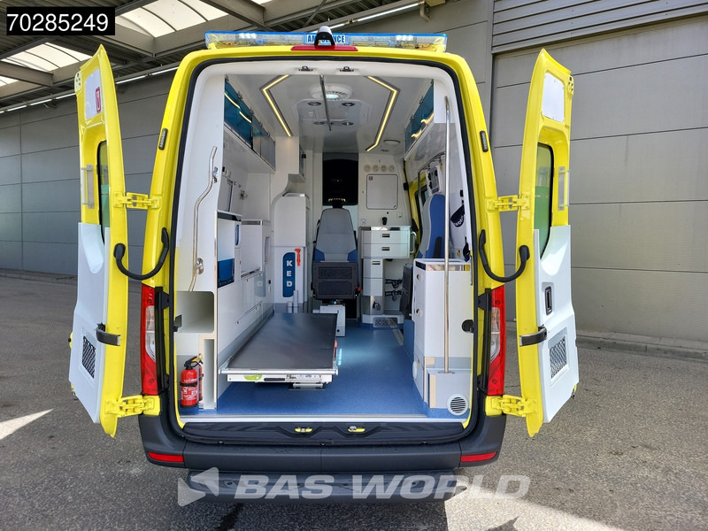 Mercedes-Benz Sprinter 319 CDI Automaat Nieuw! Complete Ambulance Ziekenwagen Rettungswagen Krankenwagen 11m3 Airco Cruise control - Машина скорой помощи: фото 3 Mercedes-Benz Sprinter 319 CDI Automaat Nieuw! Complete Ambulance Ziekenwagen Rettungswagen Krankenwagen 11m3 Airco Cruise control - Машина скорой помощи: фото 3
