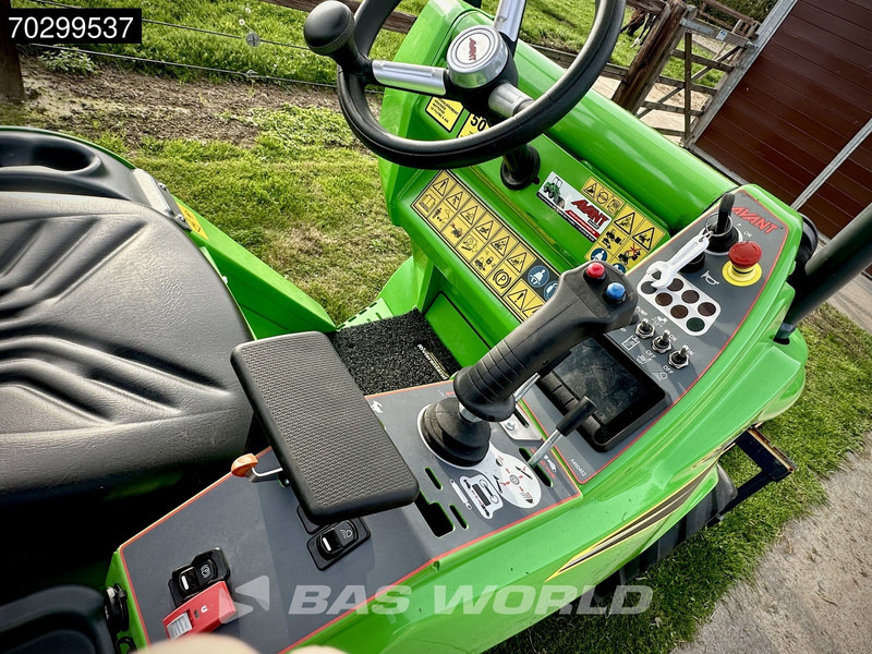 Колёсный погрузчик Avant E527 TDL: фото 8