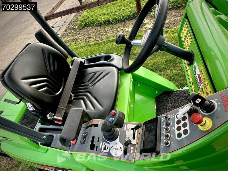 Колёсный погрузчик Avant E527 TDL: фото 7