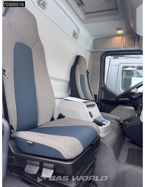 Грузовик с закрытым кузовом Volvo FL 250 4X2 14tonner Automatic Exhibition truck EURO 6: фото 18 Грузовик с закрытым кузовом Volvo FL 250 4X2 14tonner Automatic Exhibition truck EURO 6: фото 18