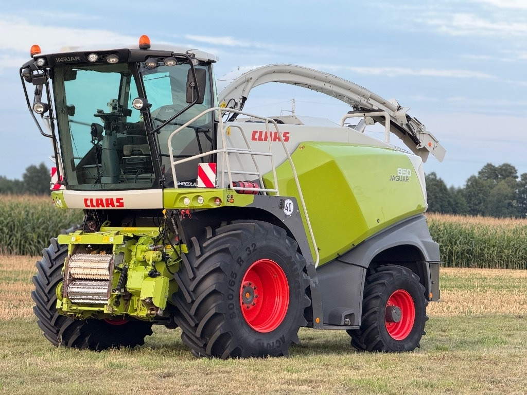 Claas Jaguar 850 Allrad + Kemper 360 PLUS - Кормоуборочный комбайн: фото 1 Claas Jaguar 850 Allrad + Kemper 360 PLUS - Кормоуборочный комбайн: фото 1
