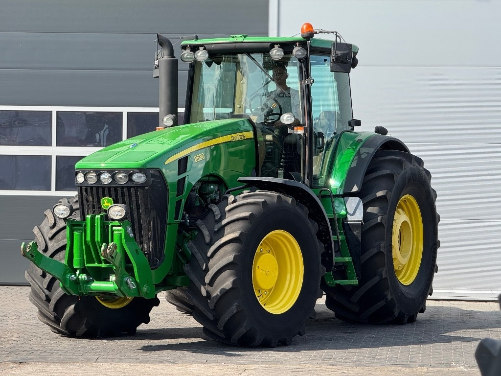 John Deere 8530 AutoPower - Трактор: фото 2 John Deere 8530 AutoPower - Трактор: фото 2