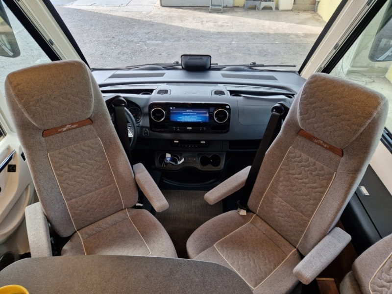 Carthago Carthago C2 Tourer I Mercedes 145 RB-LE - Интегрированный автодом: фото 5 Carthago Carthago C2 Tourer I Mercedes 145 RB-LE - Интегрированный автодом: фото 5