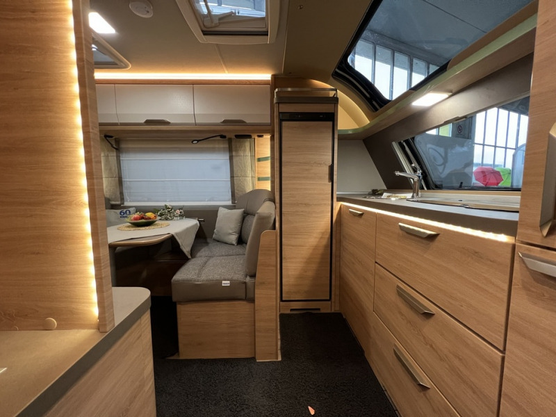 Knaus Sudwind 500 PF 60° Years - Прицеп дача: фото 3 Knaus Sudwind 500 PF 60° Years - Прицеп дача: фото 3