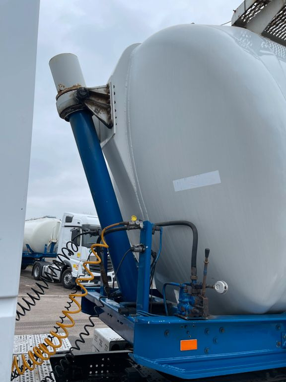 Spitzer Spitzer 58.000Liter - Полуприцеп цистерна для сыпучих грузов: фото 5 Spitzer Spitzer 58.000Liter - Полуприцеп цистерна для сыпучих грузов: фото 5