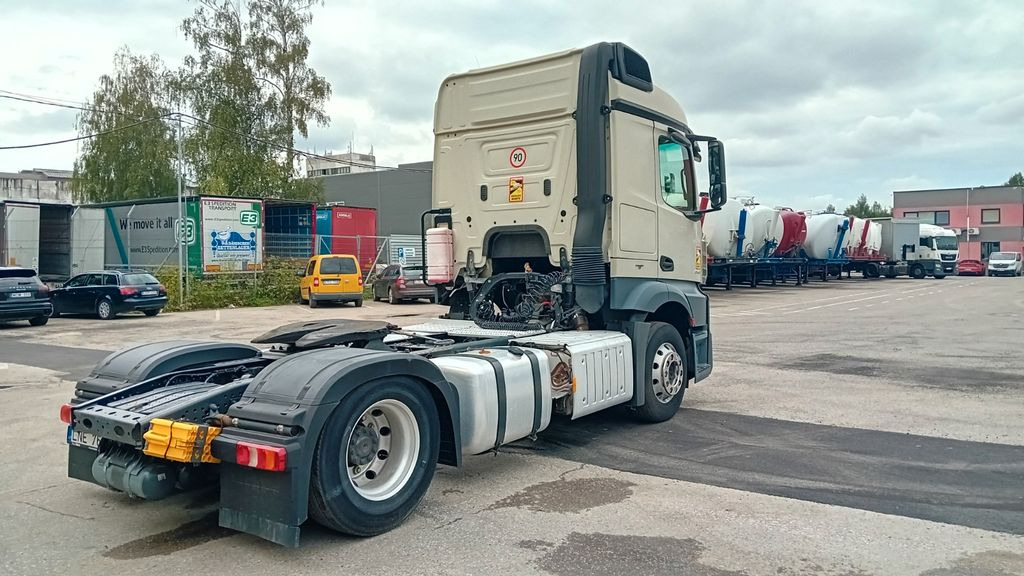 Mercedes-Benz ADR Actros 1843 - Тягач: фото 3 Mercedes-Benz ADR Actros 1843 - Тягач: фото 3