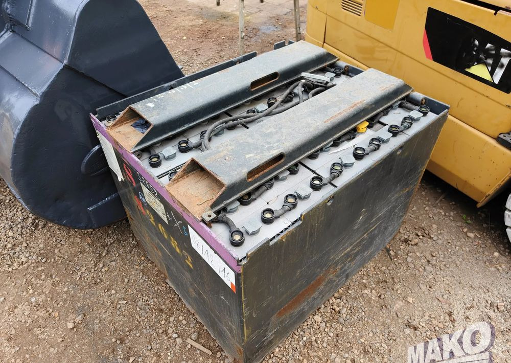 Caterpillar EP35K-PAC - Электропогрузчик: фото 5 Caterpillar EP35K-PAC - Электропогрузчик: фото 5