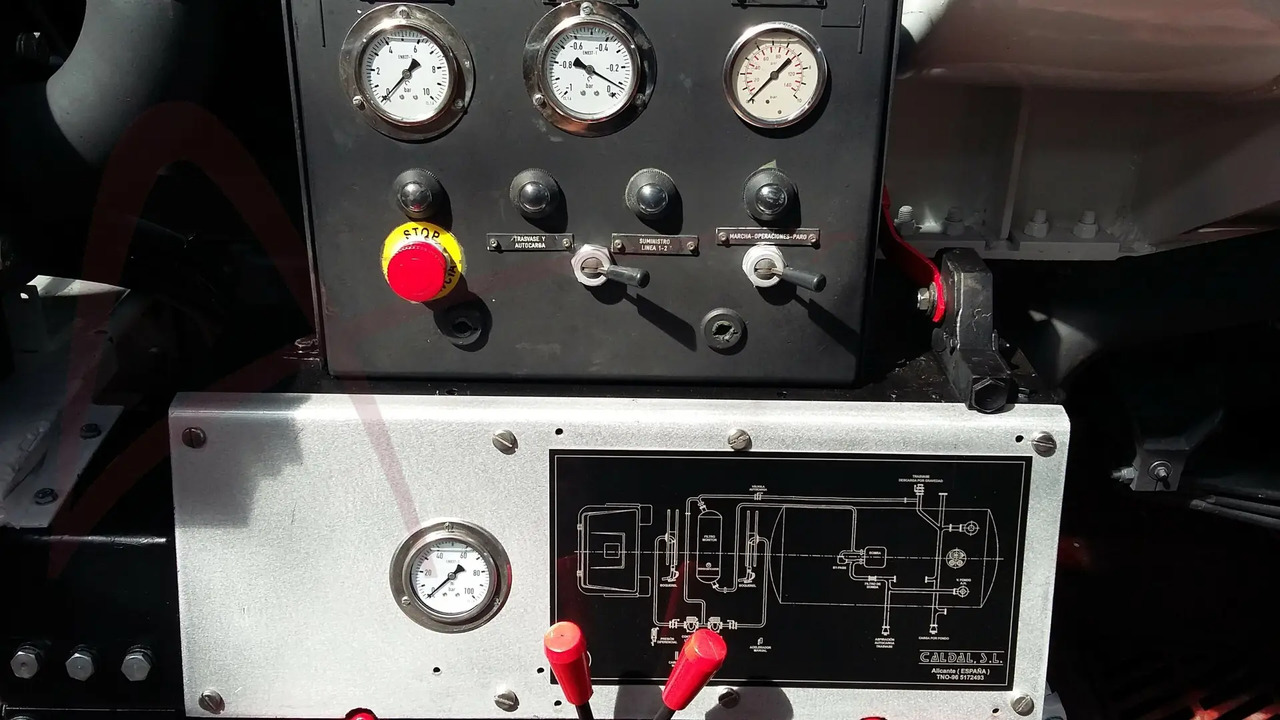 AVGAS B-100 - Грузовик-цистерна: фото 5 AVGAS B-100 - Грузовик-цистерна: фото 5