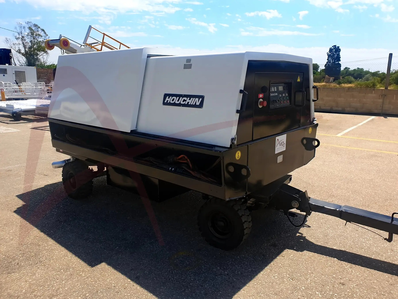 HOUCHIN 690-140 28 - Аэродромный источник питания: фото 3 HOUCHIN 690-140 28 - Аэродромный источник питания: фото 3