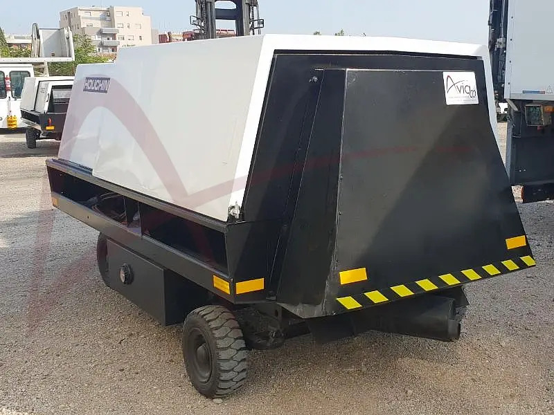 HOUCHIN 690 C90 - Аэродромный источник питания: фото 1 HOUCHIN 690 C90 - Аэродромный источник питания: фото 1