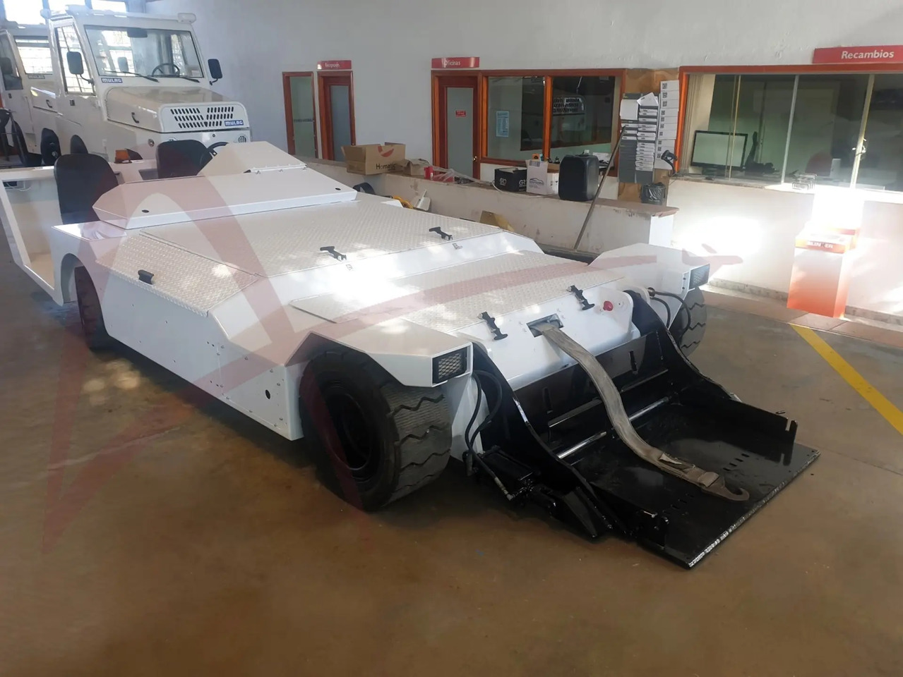 LEKTRO AP8950SD - Аэродромный тягач: фото 2 LEKTRO AP8950SD - Аэродромный тягач: фото 2