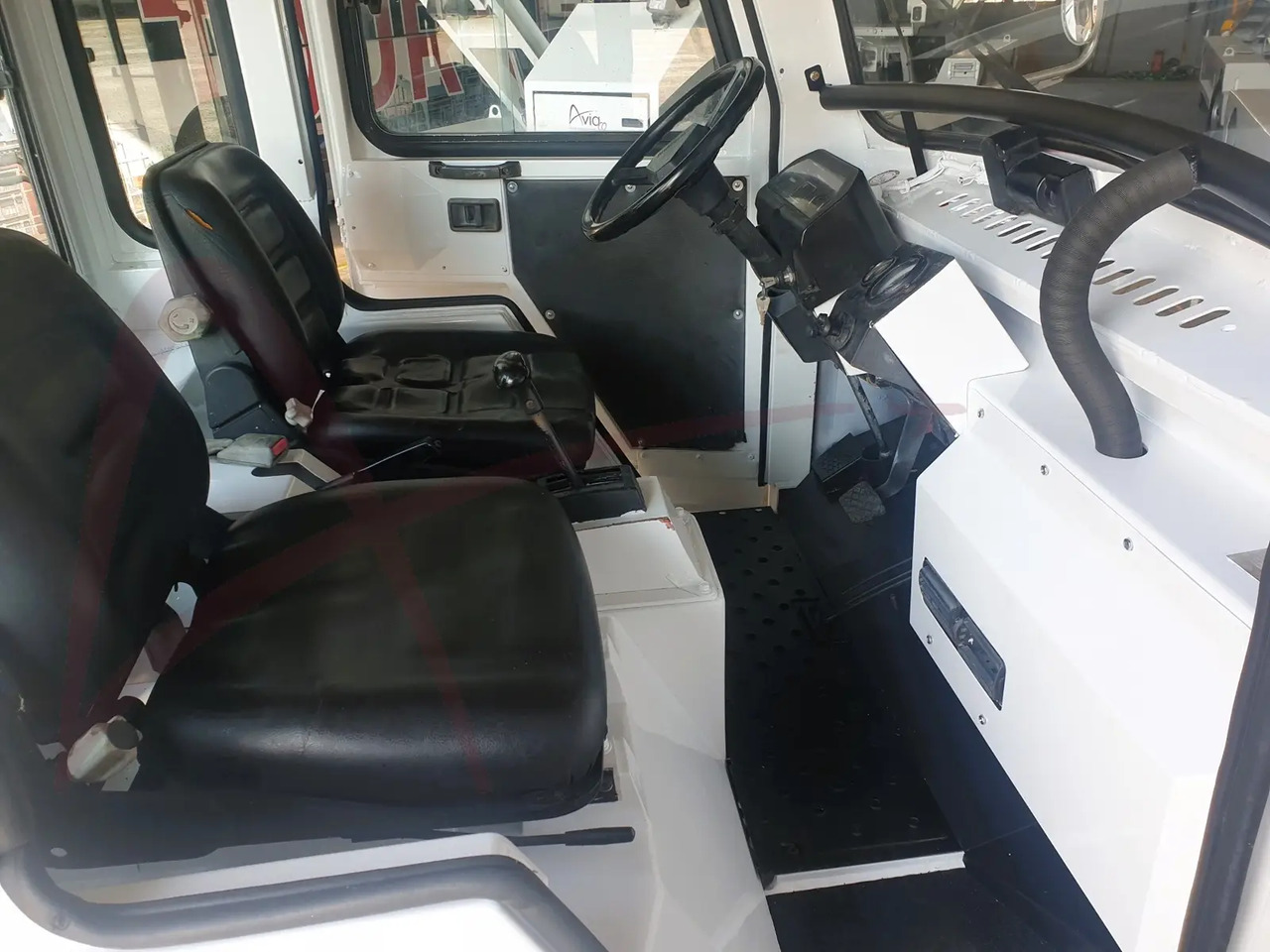 NISSAN FV02 - Багажный тягач: фото 5 NISSAN FV02 - Багажный тягач: фото 5