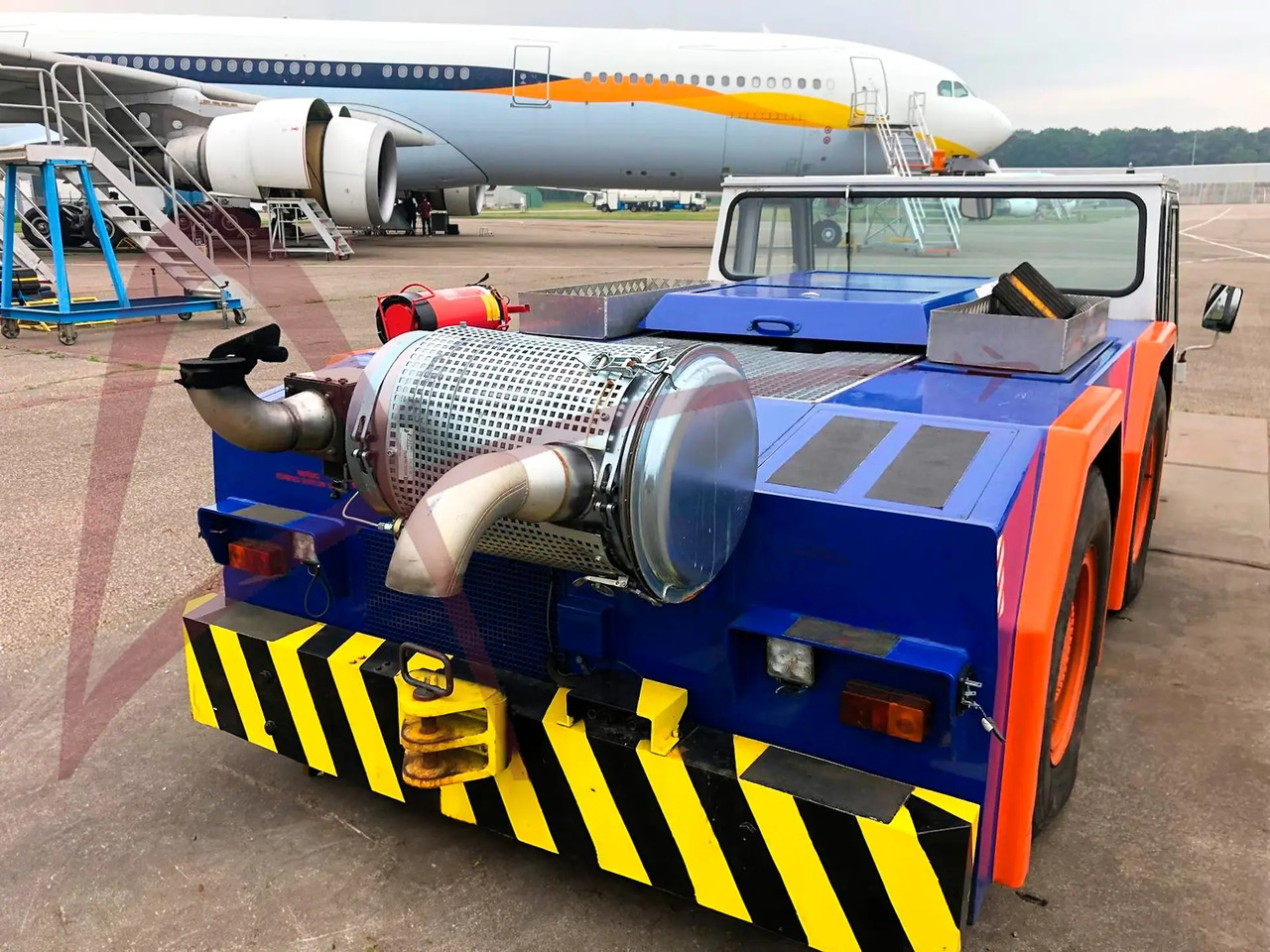 SCHOPF F106 - Аэродромный тягач: фото 2 SCHOPF F106 - Аэродромный тягач: фото 2