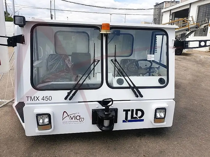 TLD TMX-450 - Аэродромный тягач: фото 1 TLD TMX-450 - Аэродромный тягач: фото 1