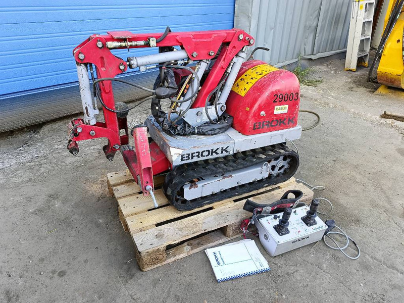 Brokk mini cut 40 demolition robot remote controlled - Гусеничный экскаватор: фото 1 Brokk mini cut 40 demolition robot remote controlled - Гусеничный экскаватор: фото 1