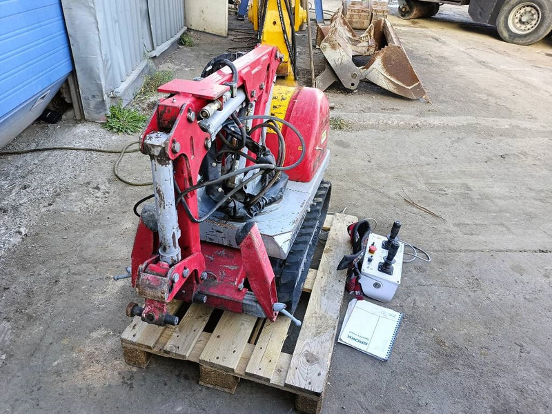 Brokk mini cut 40 demolition robot remote controlled - Гусеничный экскаватор: фото 5 Brokk mini cut 40 demolition robot remote controlled - Гусеничный экскаватор: фото 5