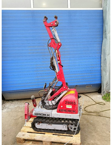 Brokk mini cut 40 demolition robot remote controlled - Гусеничный экскаватор: фото 3 Brokk mini cut 40 demolition robot remote controlled - Гусеничный экскаватор: фото 3