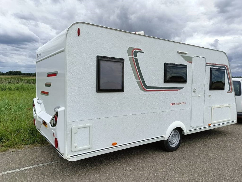 Sterckeman v21 easy 496 pe kids 5-6 m caravan 2021 - Дом на колесах: фото 5 Sterckeman v21 easy 496 pe kids 5-6 m caravan 2021 - Дом на колесах: фото 5