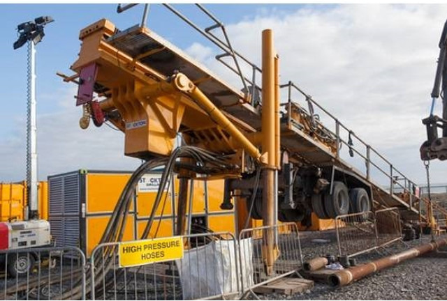 Heavy dril rig 10 ton, including 60 drill rod !! - Буровая машина: фото 1 Heavy dril rig 10 ton, including 60 drill rod !! - Буровая машина: фото 1