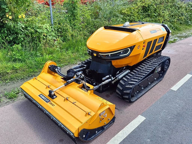 McConnel Robocut RC56 robot remote maaier mower 1200kg - Косилка: фото 2 McConnel Robocut RC56 robot remote maaier mower 1200kg - Косилка: фото 2