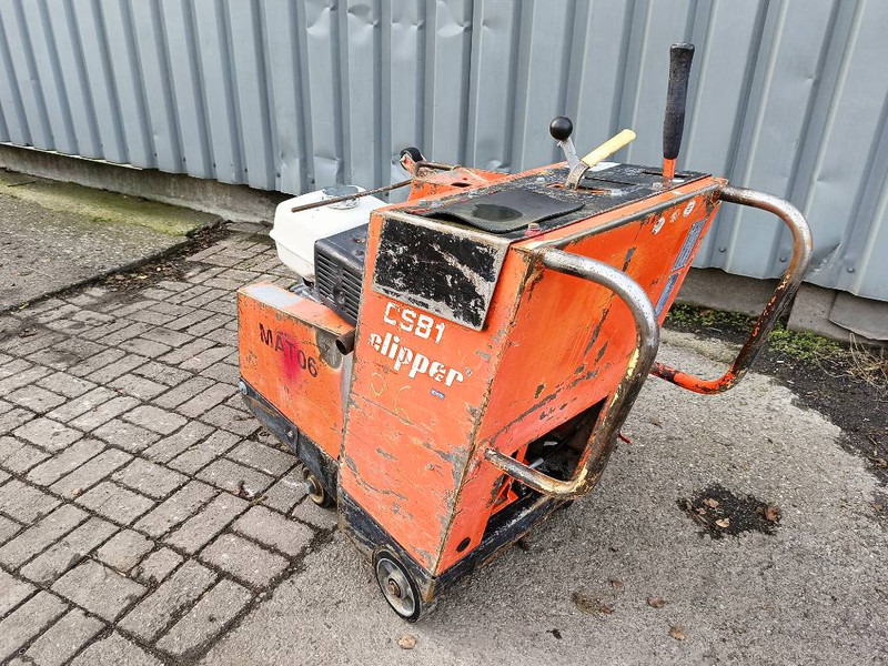 Norton CSB1 clipper zaag betonzaag machine 1994 - Асфальтоукладочная техника: фото 3 Norton CSB1 clipper zaag betonzaag machine 1994 - Асфальтоукладочная техника: фото 3