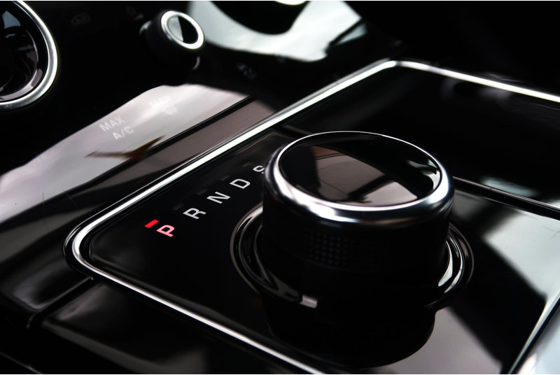 Внедорожник Land Rover Range Rover Velar 2.0 I4 Turbo AWD R-Dynamic P300S HSE PANO/ LED/ MEMORY/ CAMERA/ ACC/ KEYLESS/ TREKHAAK: фото 6 Внедорожник Land Rover Range Rover Velar 2.0 I4 Turbo AWD R-Dynamic P300S HSE PANO/ LED/ MEMORY/ CAMERA/ ACC/ KEYLESS/ TREKHAAK: фото 6