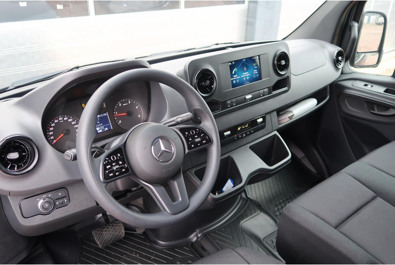 Mercedes-Benz Sprinter 519 CDI L2H2 4X4 AUT/ 2X DEUR/ 3,5T/ MBUX/ CAMERA/ ETC. - Цельнометаллический фургон: фото 2 Mercedes-Benz Sprinter 519 CDI L2H2 4X4 AUT/ 2X DEUR/ 3,5T/ MBUX/ CAMERA/ ETC. - Цельнометаллический фургон: фото 2