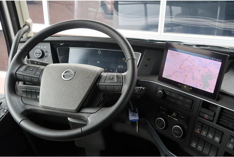 Volvo FH 540 FULL AIR/ RETARDER/ ALCOA/ 2X TANK/ LEDER - Тягач: фото 5 Volvo FH 540 FULL AIR/ RETARDER/ ALCOA/ 2X TANK/ LEDER - Тягач: фото 5