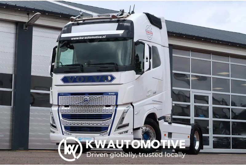 Volvo FH 540 FULL AIR/ RETARDER/ ALCOA/ 2X TANK/ LEDER - Тягач: фото 1 Volvo FH 540 FULL AIR/ RETARDER/ ALCOA/ 2X TANK/ LEDER - Тягач: фото 1