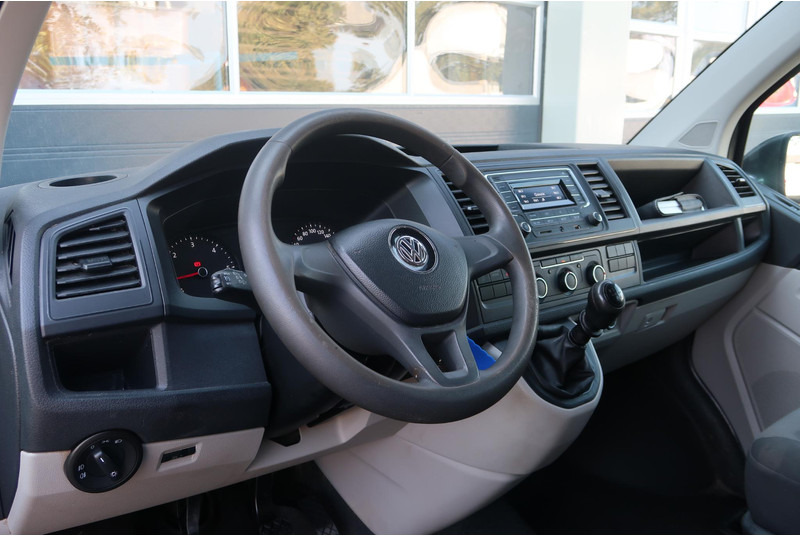 Volkswagen Transporter 2.0 TDI L2H1 DC AIRCO/ CRUISE/ TREKHAAK - Легковой фургон, Грузопассажирский фургон: фото 2 Volkswagen Transporter 2.0 TDI L2H1 DC AIRCO/ CRUISE/ TREKHAAK - Легковой фургон, Грузопассажирский фургон: фото 2