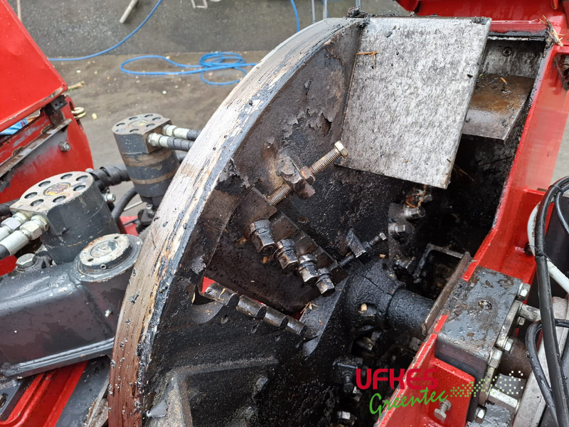 Измельчитель древесины Greentec 930 / Mowi 400: фото 7 Измельчитель древесины Greentec 930 / Mowi 400: фото 7