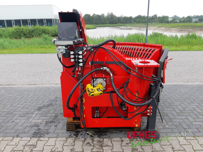 Измельчитель древесины Greentec Cheetah 30 Unimog: фото 8
