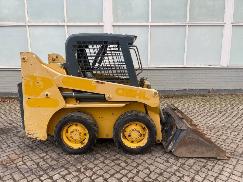 Gehl 3840 E 2015 - Мини-погрузчик с бортовым поворотом: фото 5 Gehl 3840 E 2015 - Мини-погрузчик с бортовым поворотом: фото 5