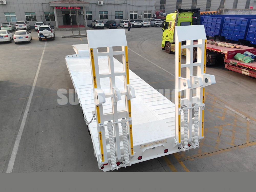 SUNSKY 3 Axle 40 Tons gooseneck lowbed trailer - Низкорамный полуприцеп: фото 4 SUNSKY 3 Axle 40 Tons gooseneck lowbed trailer - Низкорамный полуприцеп: фото 4