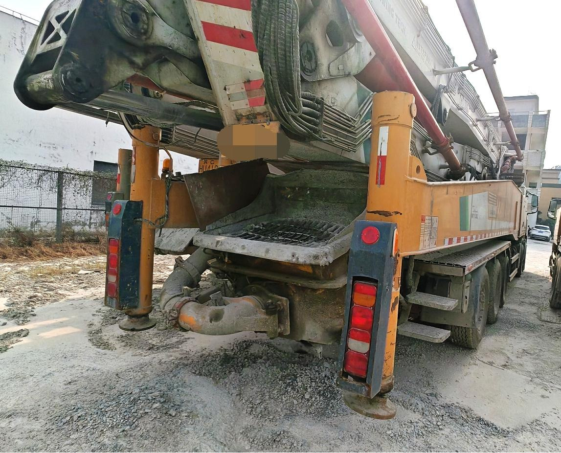 XCMG Manufacturer Second Hand 67m Diesel Hydraulic Concrete Pump HB67V Truck Mounted Concrete Pump Hot Sale - Автобетононасос: фото 2 XCMG Manufacturer Second Hand 67m Diesel Hydraulic Concrete Pump HB67V Truck Mounted Concrete Pump Hot Sale - Автобетононасос: фото 2