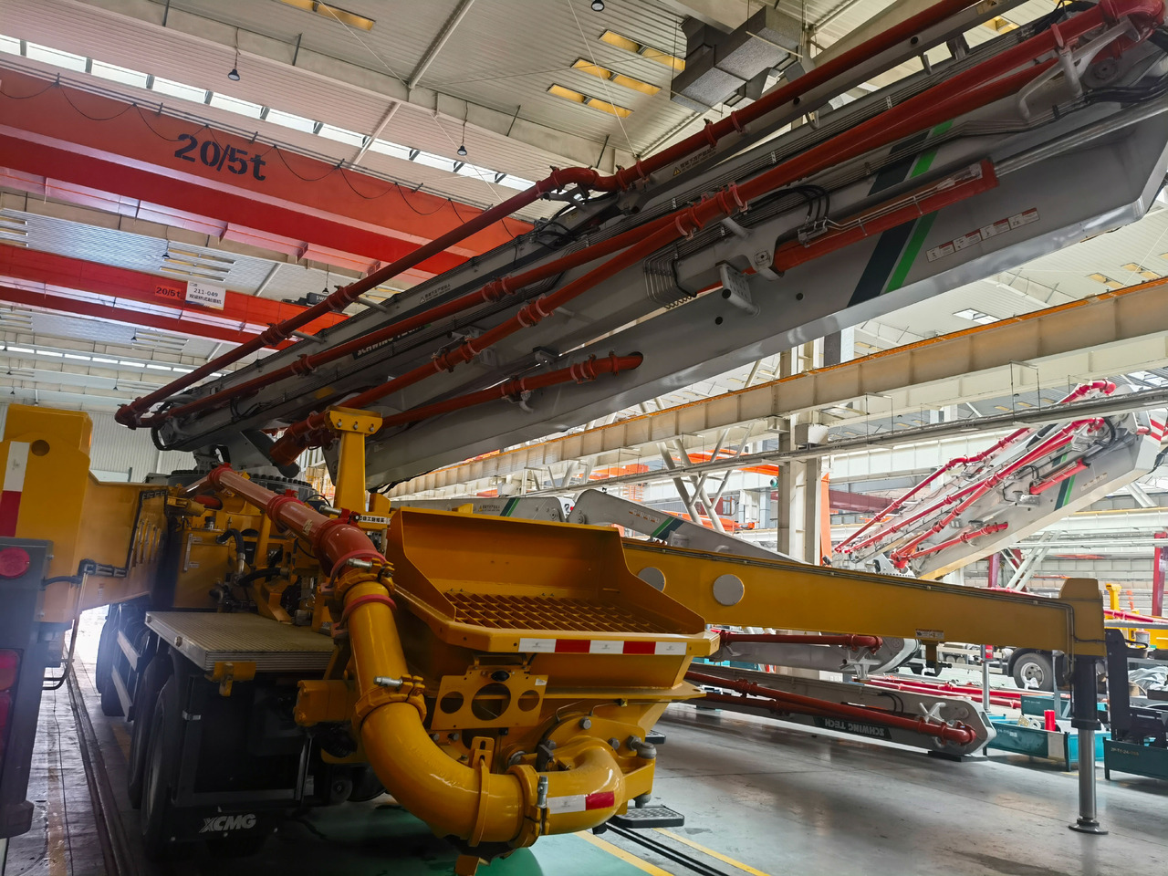 XCMG Official 60m Concrete Pump Machine HB60V Used Concrete Pump Truck For Sale - Автобетононасос: фото 4 XCMG Official 60m Concrete Pump Machine HB60V Used Concrete Pump Truck For Sale - Автобетононасос: фото 4