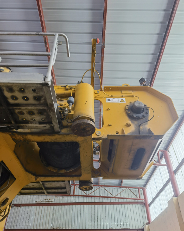 XCMG Official Second Hand 220 Ton Mobile Crane XCA220 Lifting All Terrain Crane Cheap Price - Вседорожный кран: фото 4 XCMG Official Second Hand 220 Ton Mobile Crane XCA220 Lifting All Terrain Crane Cheap Price - Вседорожный кран: фото 4