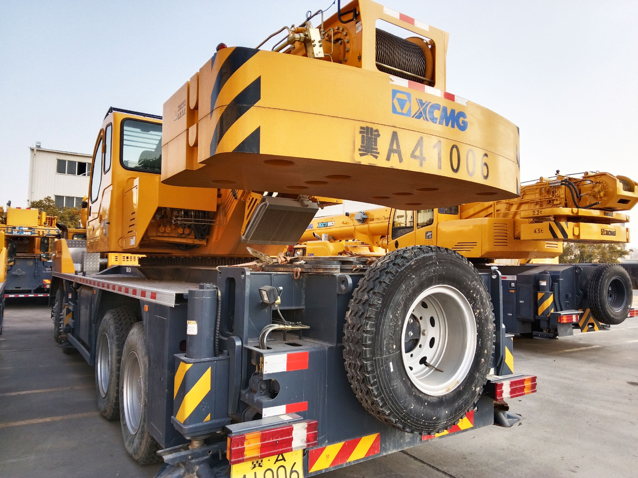 XCMG Official Second Hand 55Ton Telescopic Truck Crane QY55K5D Used Mobile Crane For Sale - Мобильный кран: фото 3 XCMG Official Second Hand 55Ton Telescopic Truck Crane QY55K5D Used Mobile Crane For Sale - Мобильный кран: фото 3