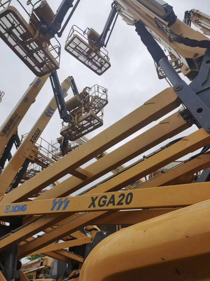 XCMG Official Second Hand Hydraulic Boom Lift XGA20 20m Aerial Work Platform Price List - Коленчатый подъемник: фото 3 XCMG Official Second Hand Hydraulic Boom Lift XGA20 20m Aerial Work Platform Price List - Коленчатый подъемник: фото 3