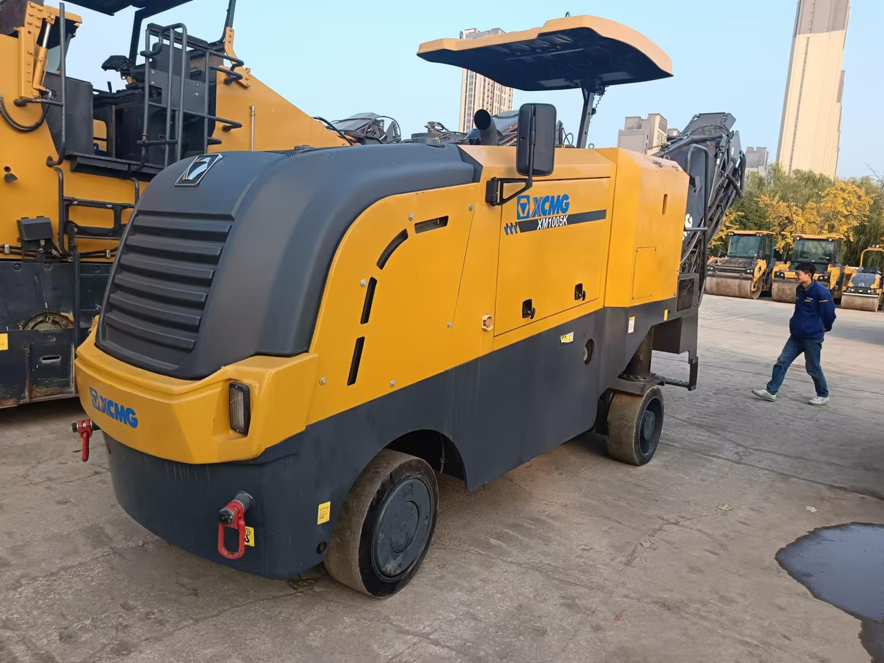XCMG Official Used Road Asphalt Milling Machine XM1005K Asphalt Cold Planer Machine Price For Sale - Дорожная фреза: фото 2 XCMG Official Used Road Asphalt Milling Machine XM1005K Asphalt Cold Planer Machine Price For Sale - Дорожная фреза: фото 2