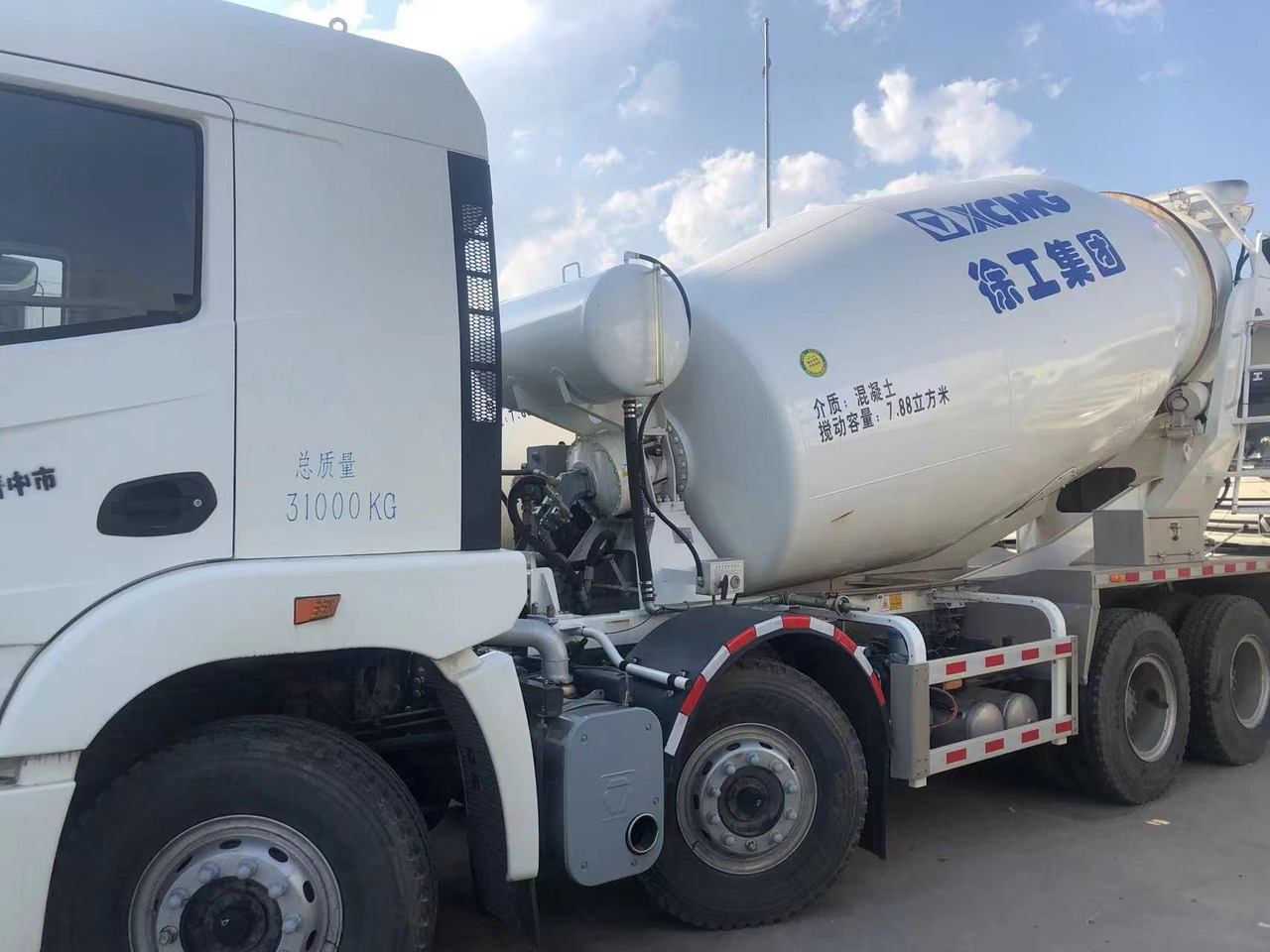 XCMG SCHWING UsedCement Mixing Machine 12m3 Diesel Sand Cement Truck G12V with Best Price - Автобетоносмеситель: фото 4 XCMG SCHWING UsedCement Mixing Machine 12m3 Diesel Sand Cement Truck G12V with Best Price - Автобетоносмеситель: фото 4