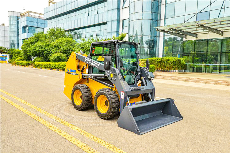 XCMG XC7-SR07 compact steer skid wheel loader for sale - Мини-погрузчик с бортовым поворотом: фото 3 XCMG XC7-SR07 compact steer skid wheel loader for sale - Мини-погрузчик с бортовым поворотом: фото 3