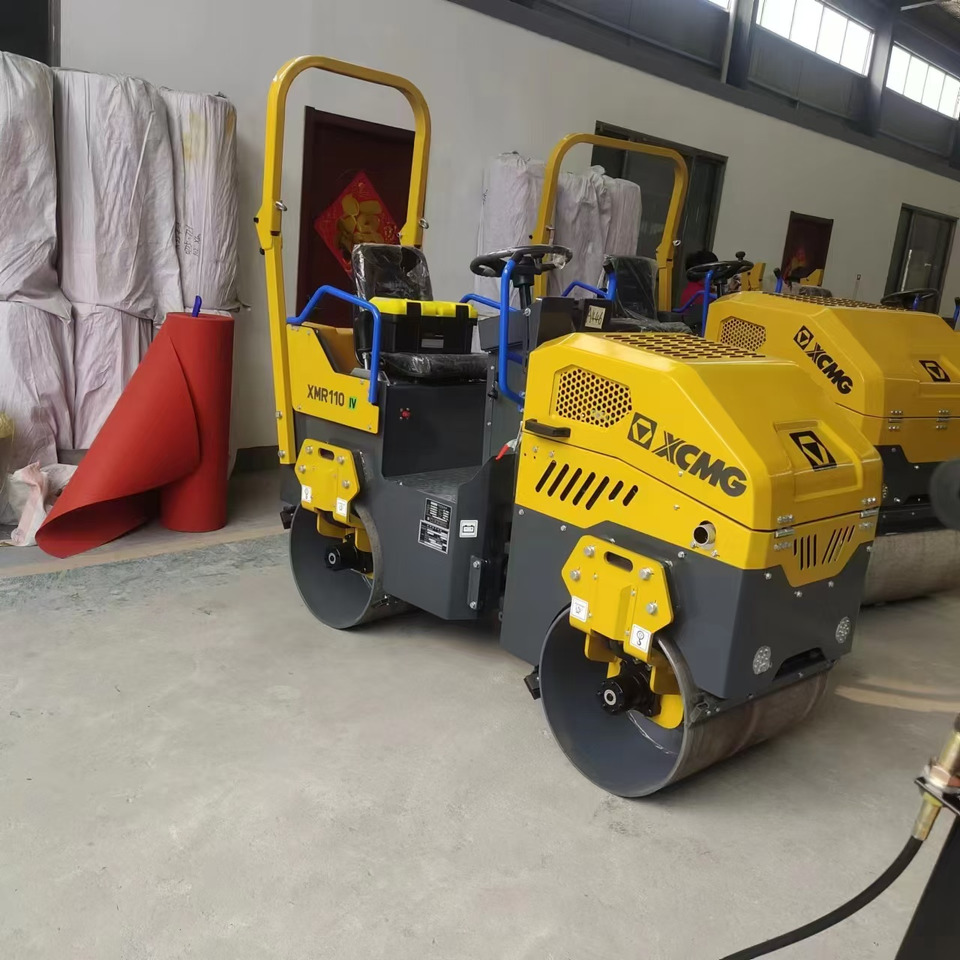 XCMG XMR110 1ton samll road roller hydraulic vibratory compator price - Каток тротуарный: фото 4 XCMG XMR110 1ton samll road roller hydraulic vibratory compator price - Каток тротуарный: фото 4