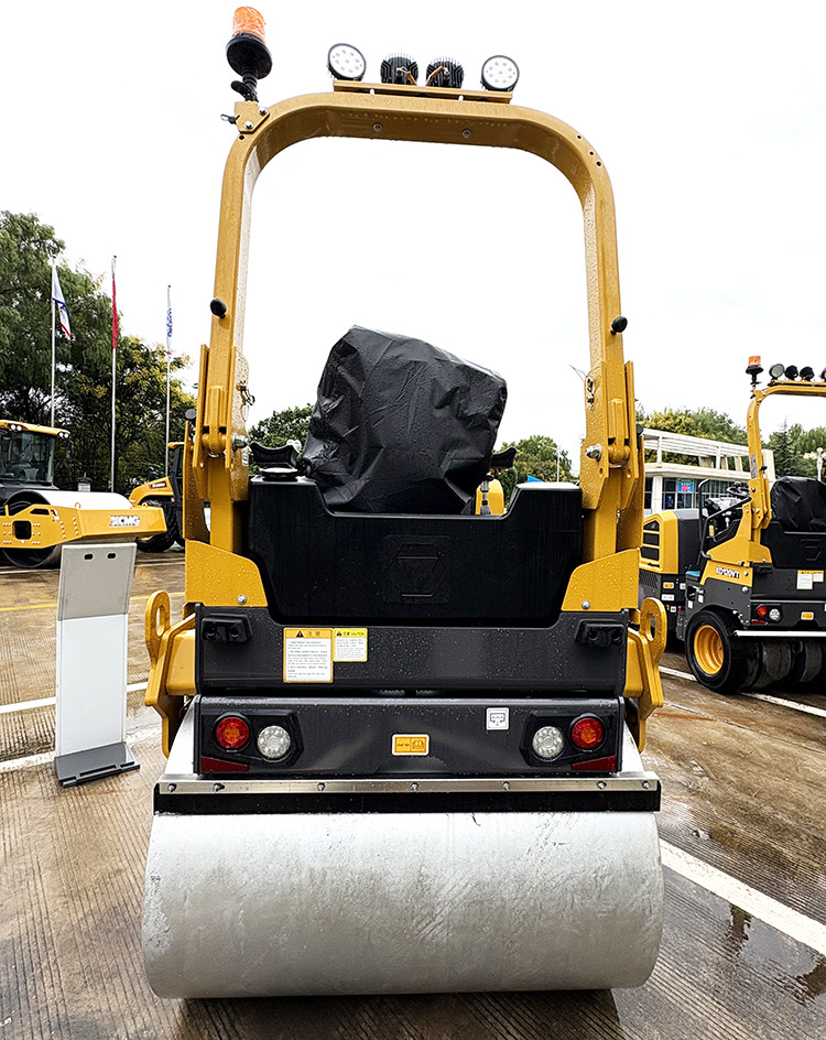 XCMG official XD140 4 ton mini light road roller price - Каток тротуарный: фото 5 XCMG official XD140 4 ton mini light road roller price - Каток тротуарный: фото 5