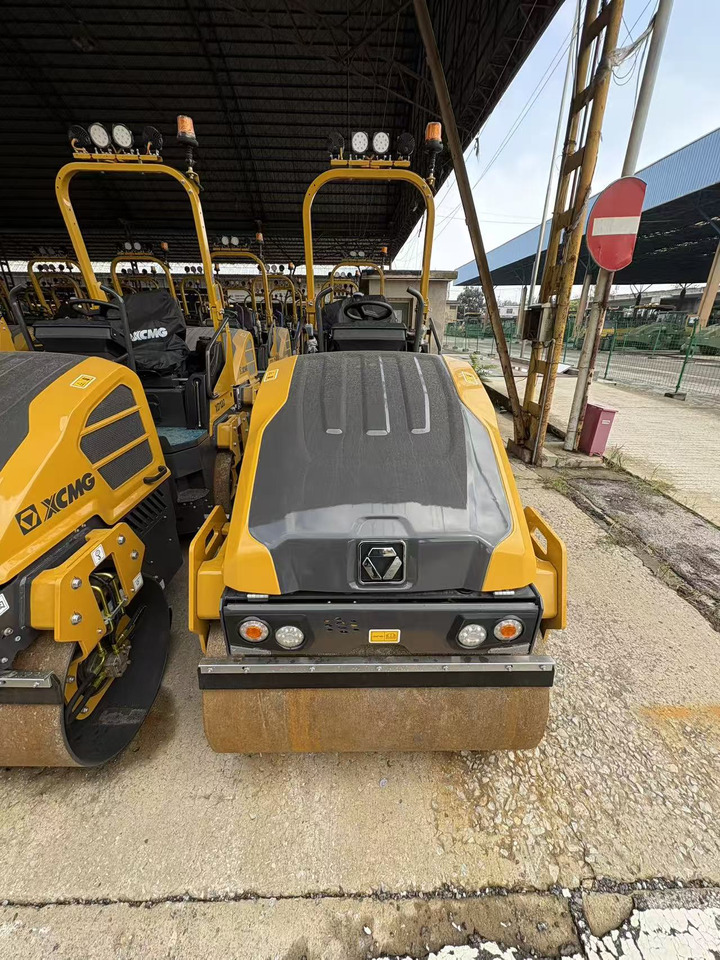XCMG small XD120 Double Drum Vibratory Road Roller в лизинг XCMG small XD120 Double Drum Vibratory Road Roller: фото 10