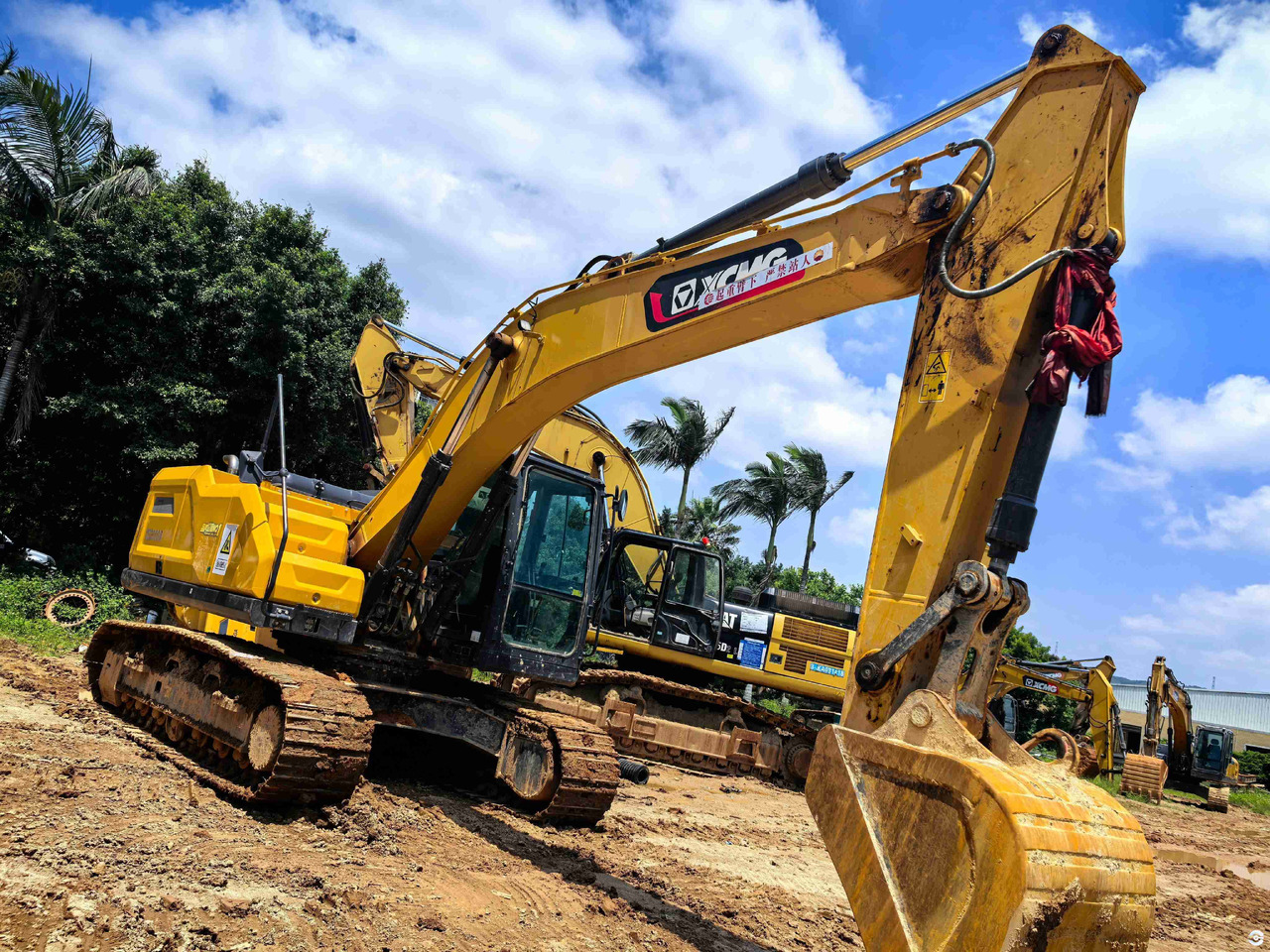 XCMG used 2024 official 20ton hydraulic crawler excavator XE200GA price - Гусеничный экскаватор: фото 4 XCMG used 2024 official 20ton hydraulic crawler excavator XE200GA price - Гусеничный экскаватор: фото 4
