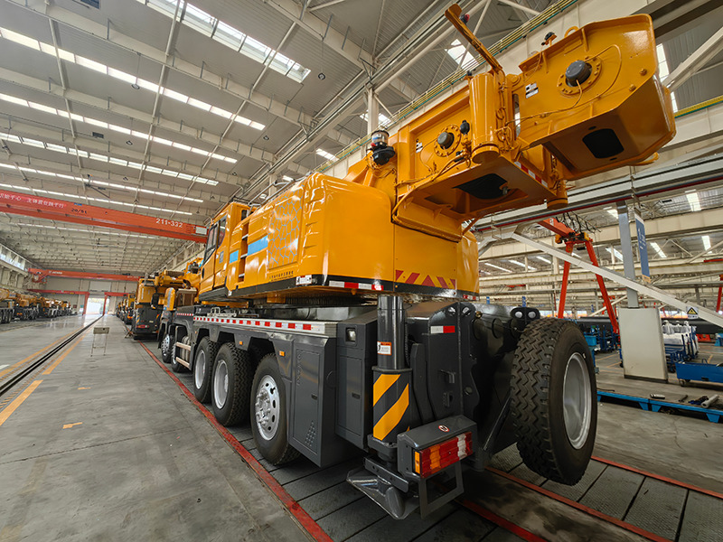 XCMG used XCT110 110ton telescopic boom truck crane mobile for sale - Кран: фото 2 XCMG used XCT110 110ton telescopic boom truck crane mobile for sale - Кран: фото 2