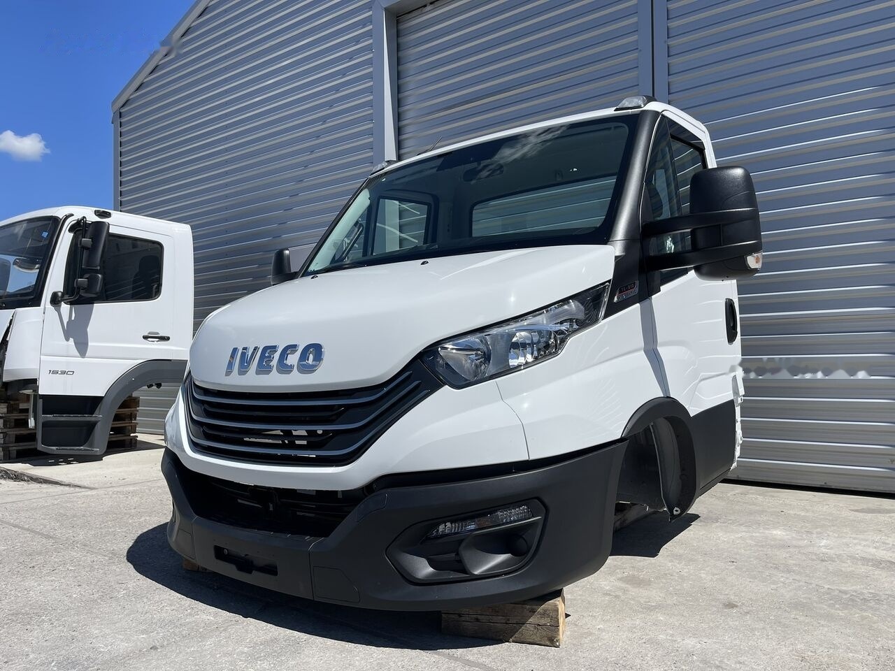 IVECO DAILY VII 72-210 IVECO DAILY 75-210 light - Кабина для Коммерческих автомобилей: фото 3 IVECO DAILY VII 72-210 IVECO DAILY 75-210 light - Кабина для Коммерческих автомобилей: фото 3